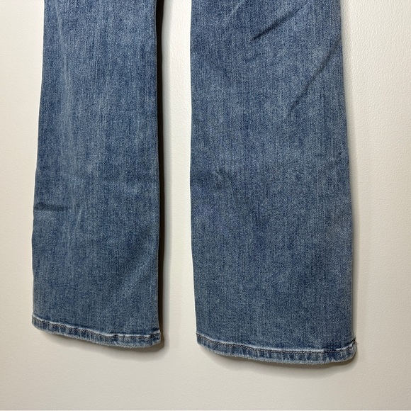 Judy Blue Light Wash Slim Bootcut Jeans w/Slit Hem | Womens 5/27 - Picture 14 of 17